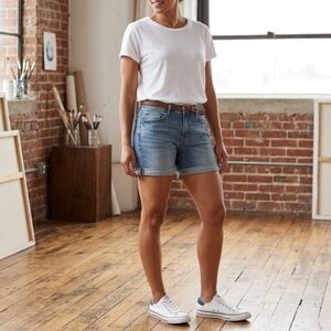 Classic Mid-Rise Denim Shorts - Light Blue